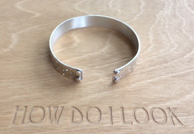 Silber Manschette Armband Mit Klaren Cz Kristallen Silber Manschette Armband Mit Klaren Cz Kristallen von LCNStudios