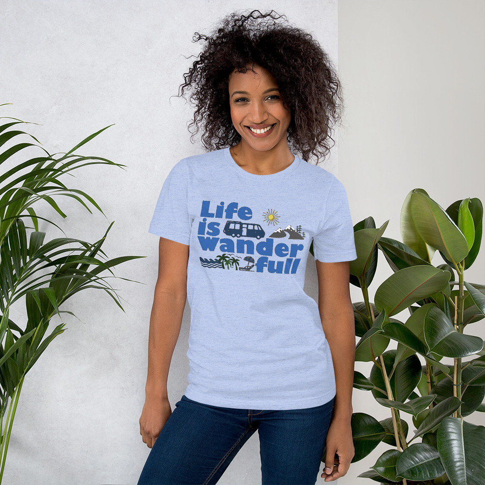 Das Leben Ist Wanderfull Rv Lustiges Wortspiel Camping Im Freien Kurzarm Unisex T-Shirt Das Leben Ist Wanderfull Rv Lustiges Wortspiel Camping Im Freien Kurzarm Unisex T-Shirt von LCsShop