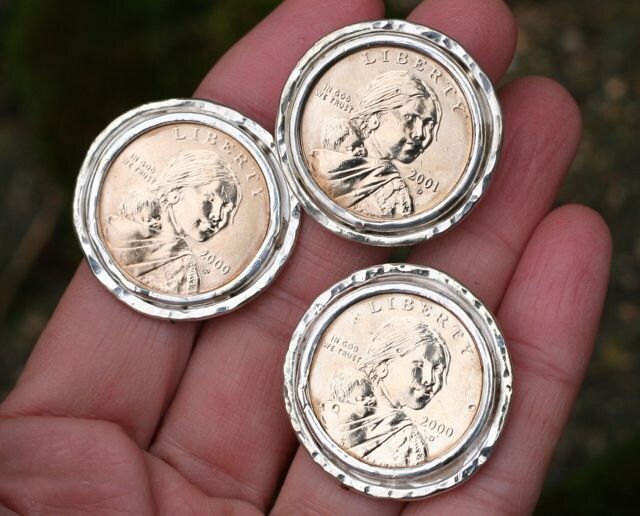 Sacajawea Messing Münze in Sterling Und Feinen Silber Breitband-Ring Sacajawea Messing Münze in Sterling Und Feinen Silber Breitband-Ring von LDBJewelry