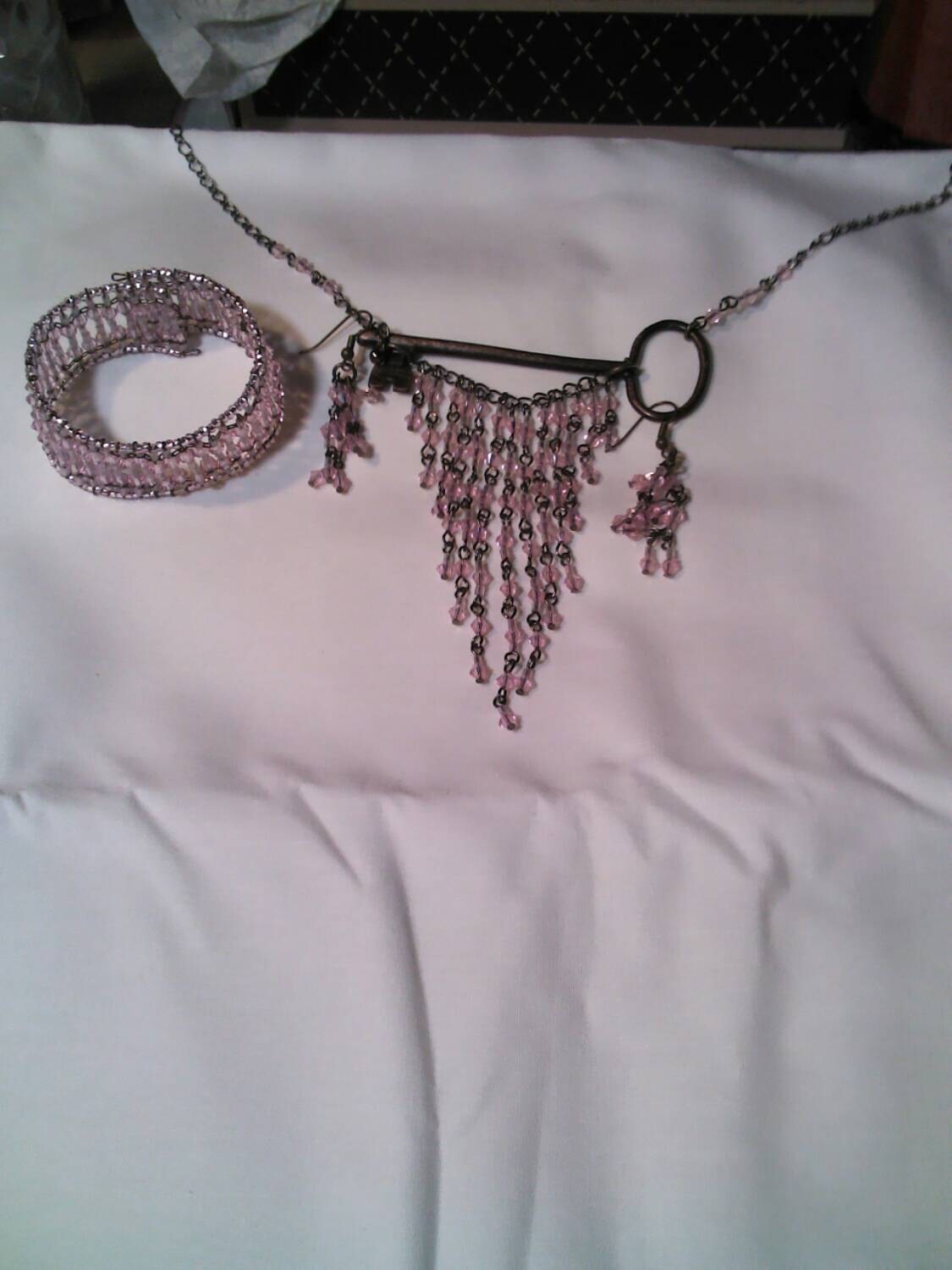 Rosa Skelettschlüssel Kette, Armband Und Ohrring Set von LDJJewelry