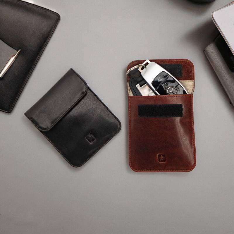 Signalblockierung Faraday Schlüsseletui Benutzerdefinierte Leder Rfid Autoschlüssel Fob Fall Anti-Diebstahl-Sicherheits-Beutel Für Keyless Access von LEATHERCLIQUE