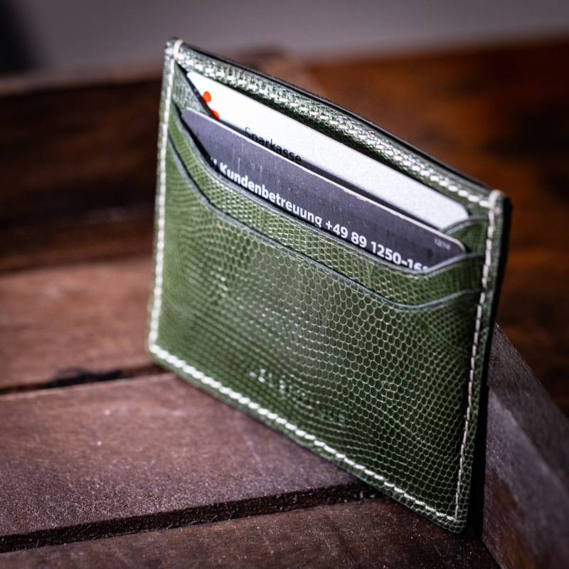 Kartenetui Aus Echtem Teju-Eidechsenleder. Handgenäht & Made in Germany von LEDERTIQUE