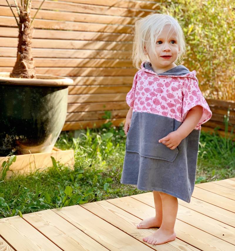 Kinderponcho Surfponcho Poncho Surf Frottee Handtuch Hoodie Surfcape Cape Bademantel Badeponcho von LEELIshop