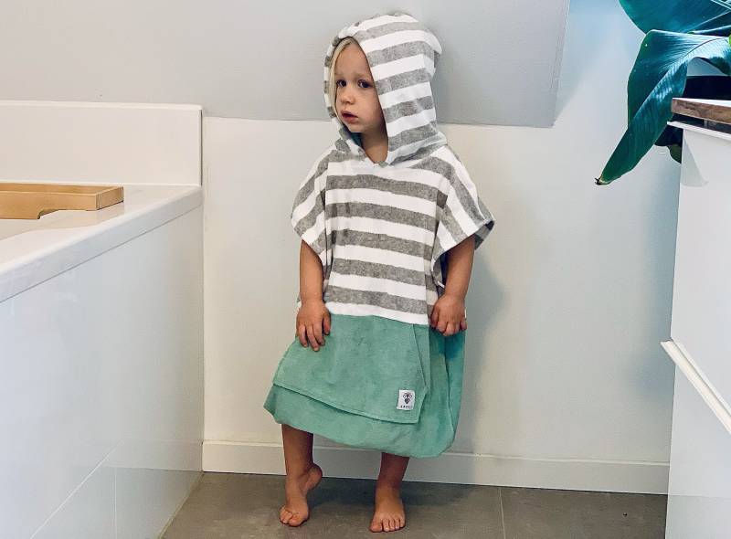 Kinderponcho Surfponcho Poncho Surf Frottee Handtuch Hoodie Surfcape Cape Bademantel Badeponcho von LEELIshop