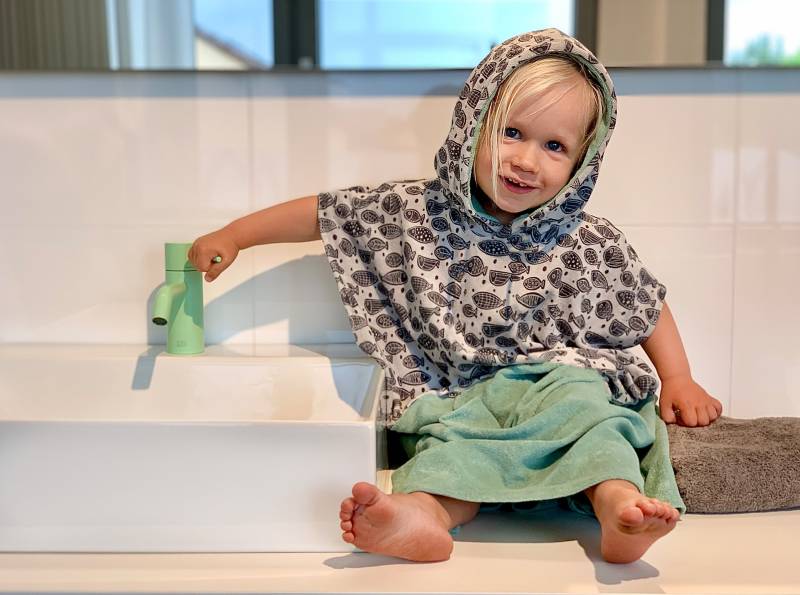 Kinderponcho Surfponcho Poncho Surf Frottee Handtuch Hoodie Surfcape Cape Bademantel Badeponcho von LEELIshop