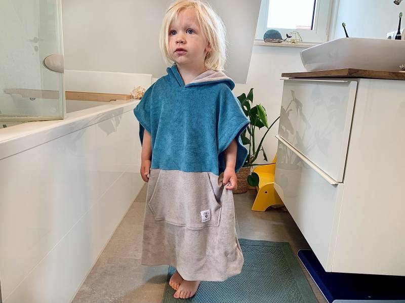 Kinderponcho Surfponcho Poncho Surf Frottee Handtuch Hoodie Surfcape Cape Bademantel Badeponcho von LEELIshop