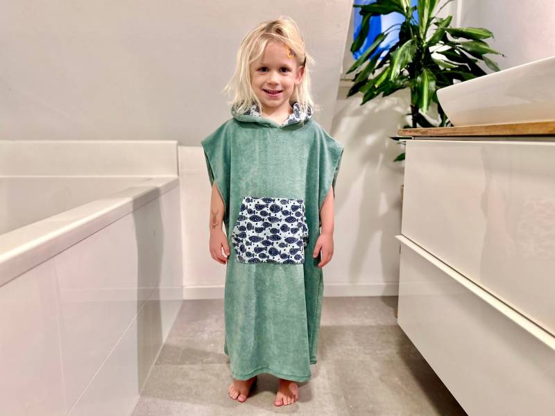 Kinderponcho Surfponcho Poncho Surf Frottee Handtuch Hoodie Surfcape Cape Bademantel Badeponcho von LEELIshop