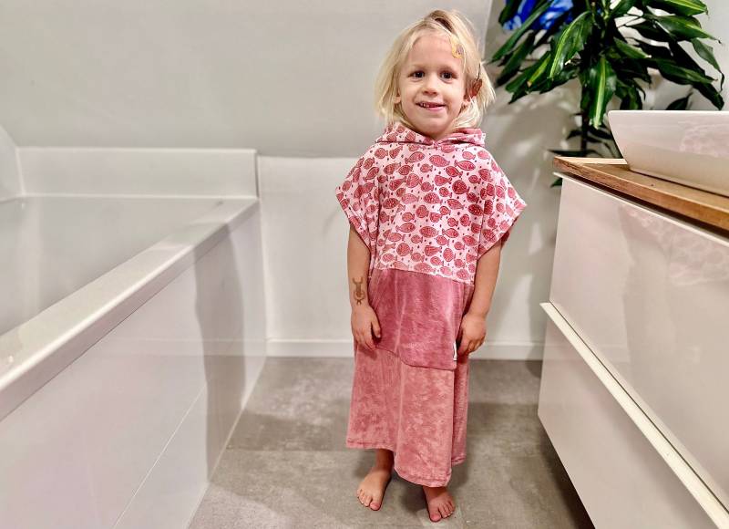 Kinderponcho Surfponcho Poncho Surf Frottee Handtuch Hoodie Surfcape Cape Bademantel Badeponcho von LEELIshop