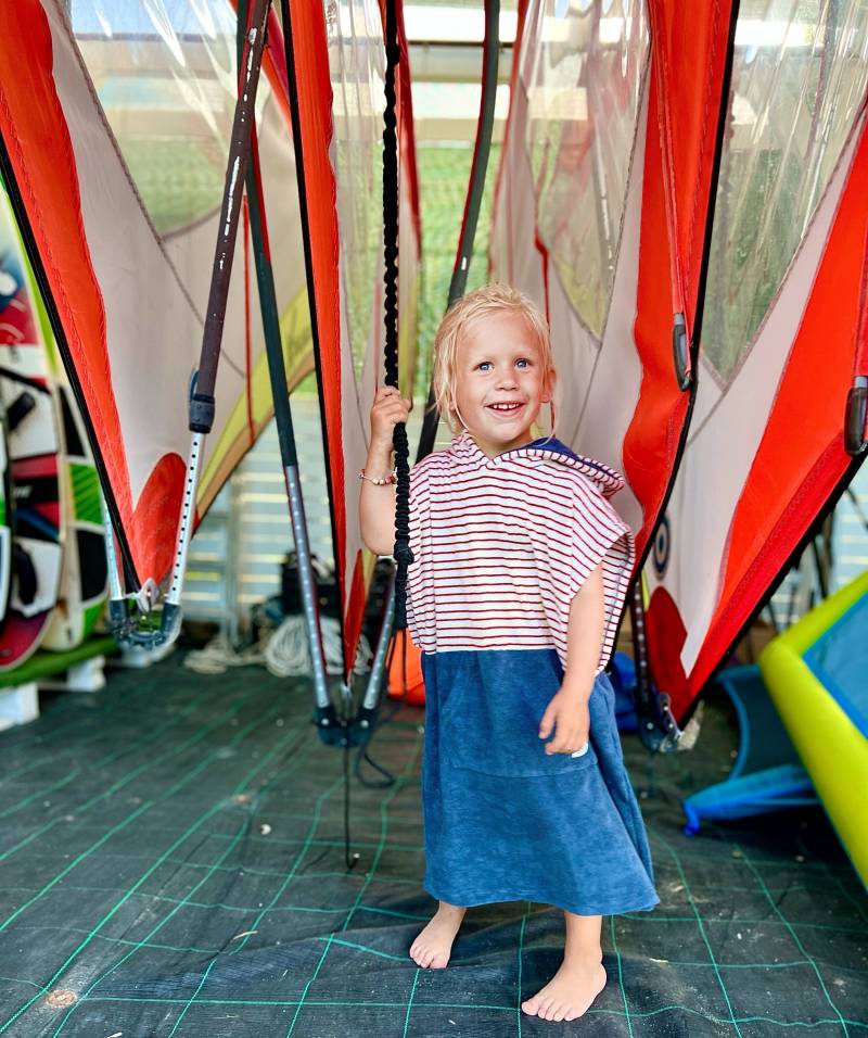 Kinderponcho Surfponcho Poncho Surf Frottee Handtuch Hoodie Surfcape Cape Bademantel Badeponcho von LEELIshop