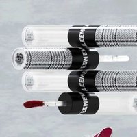 LEEMEMBER - Hazy Doctrine 2 in 1 Lip Glaze - SLP04-SLP05 #SLP05 - 2.2g*2 LEEMEMBER - Hazy Doctrine 2 in 1 Lip Glaze - SLP04-SLP05 #SLP05 - 2.2g*2 von LEEMEMBER