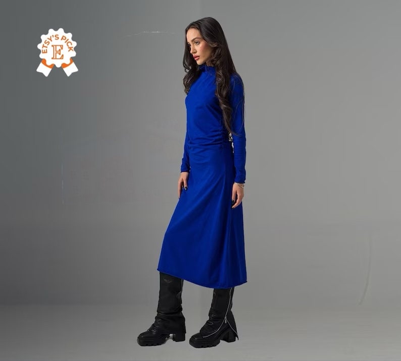 Feminines Silvesterkleid in Royalblau, Rollkragenkleid Mit Seitlichem Faltenwurf, Leichtes Schmeichelndes Baumwollkleid, Maxi Winterkleid Damen von LEICNECRAcasual