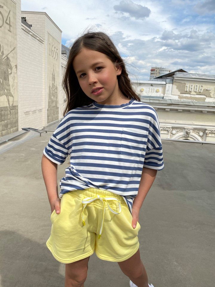 LEMONI T-Shirt Gestreiftes T-Shirt in Relax-Passform Oversize-Schnitt LEMONI T-Shirt Gestreiftes T-Shirt in Relax-Passform Oversize-Schnitt von LEMONI