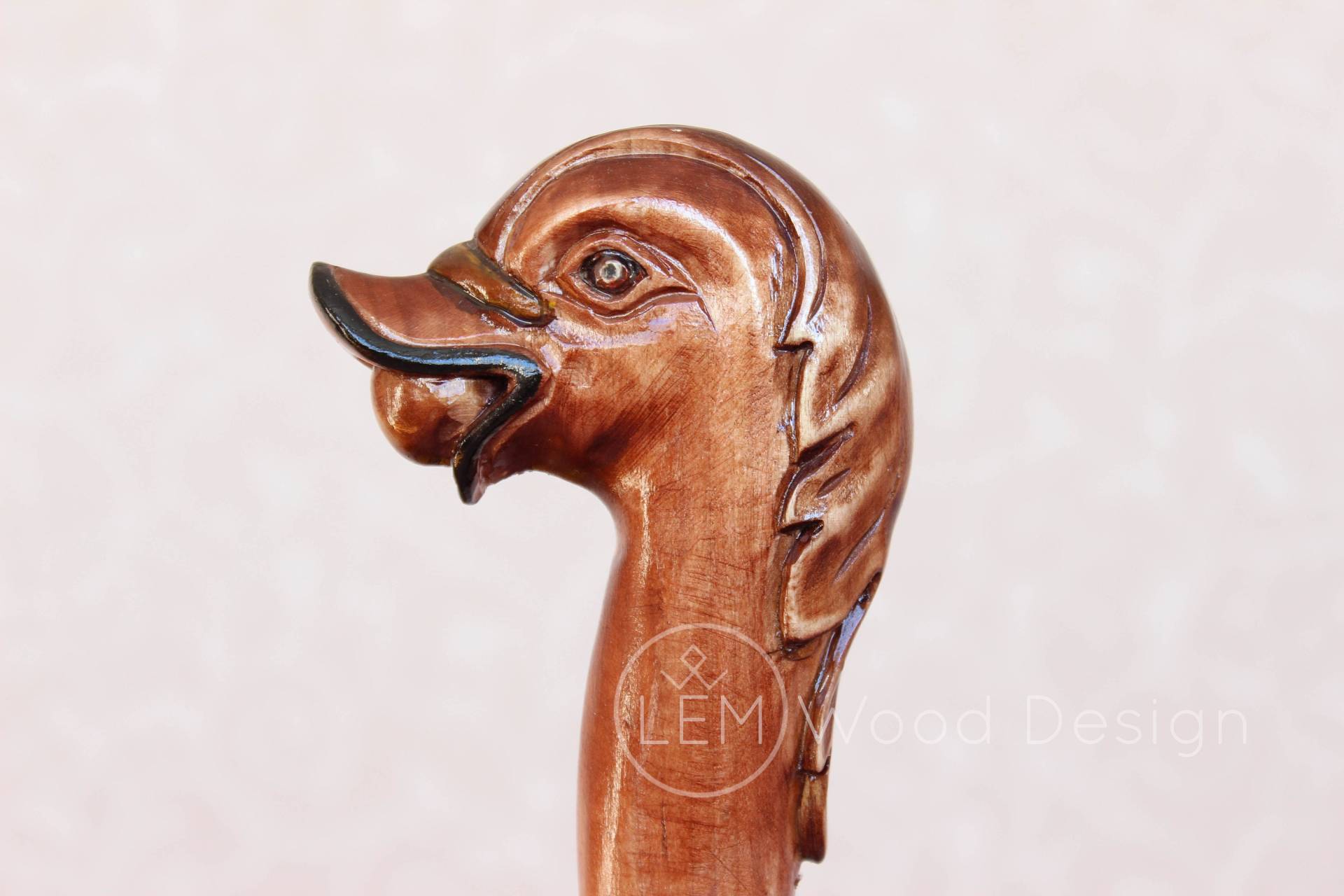 Benutzerdefinierte Wandern Rohr Ente Mit Kugel Hand Geschnitzt Griff Original Wanderstock Holz Aus Der Ukraine Walking Sticks Zu Fuß Stock von LEMWoodDesign