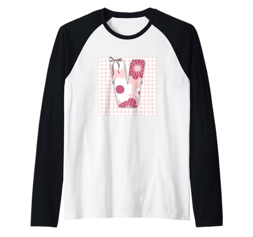 Damen-Anfangsbuchstabe V, Patchwork, rosa Blumennähte Raglan von LETTER FLOWER PATCH PATCHWORK GRAPHIC DESIGNS