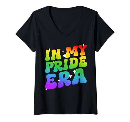 Damen In meiner Pride-Ära LGBTQ Pride Homosexuelle Lesben Nichtbinäre Gleichheit T-Shirt mit V-Ausschnitt Damen In meiner Pride-Ära LGBTQ Pride Homosexuelle Lesben Nichtbinäre Gleichheit T-Shirt mit V-Ausschnitt von LGBT Pride Month Transgender Trans Flag Rainbow