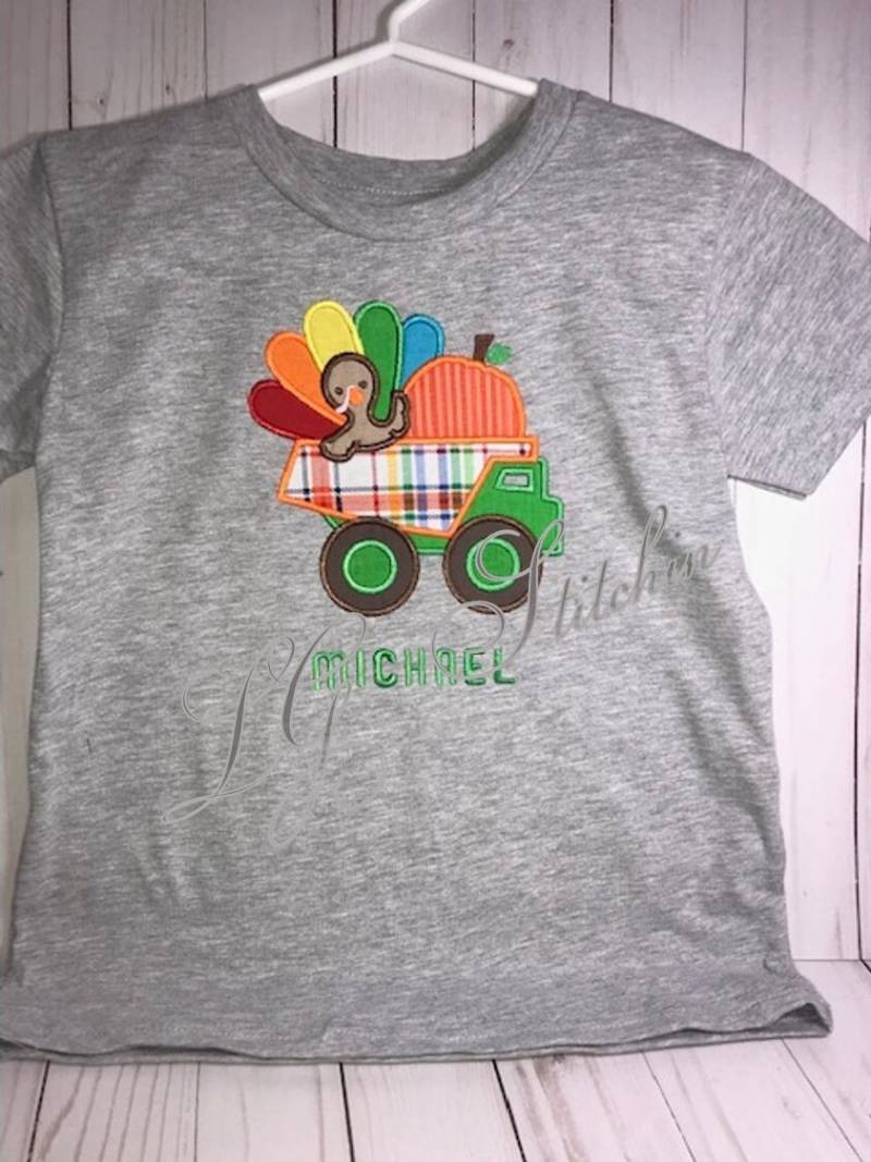 Herbst Shirt Türkei Dump Truck Fall Thanksgiving Kinder T-Shirt Benutzerdefinierte Bestickt von LGStitchin
