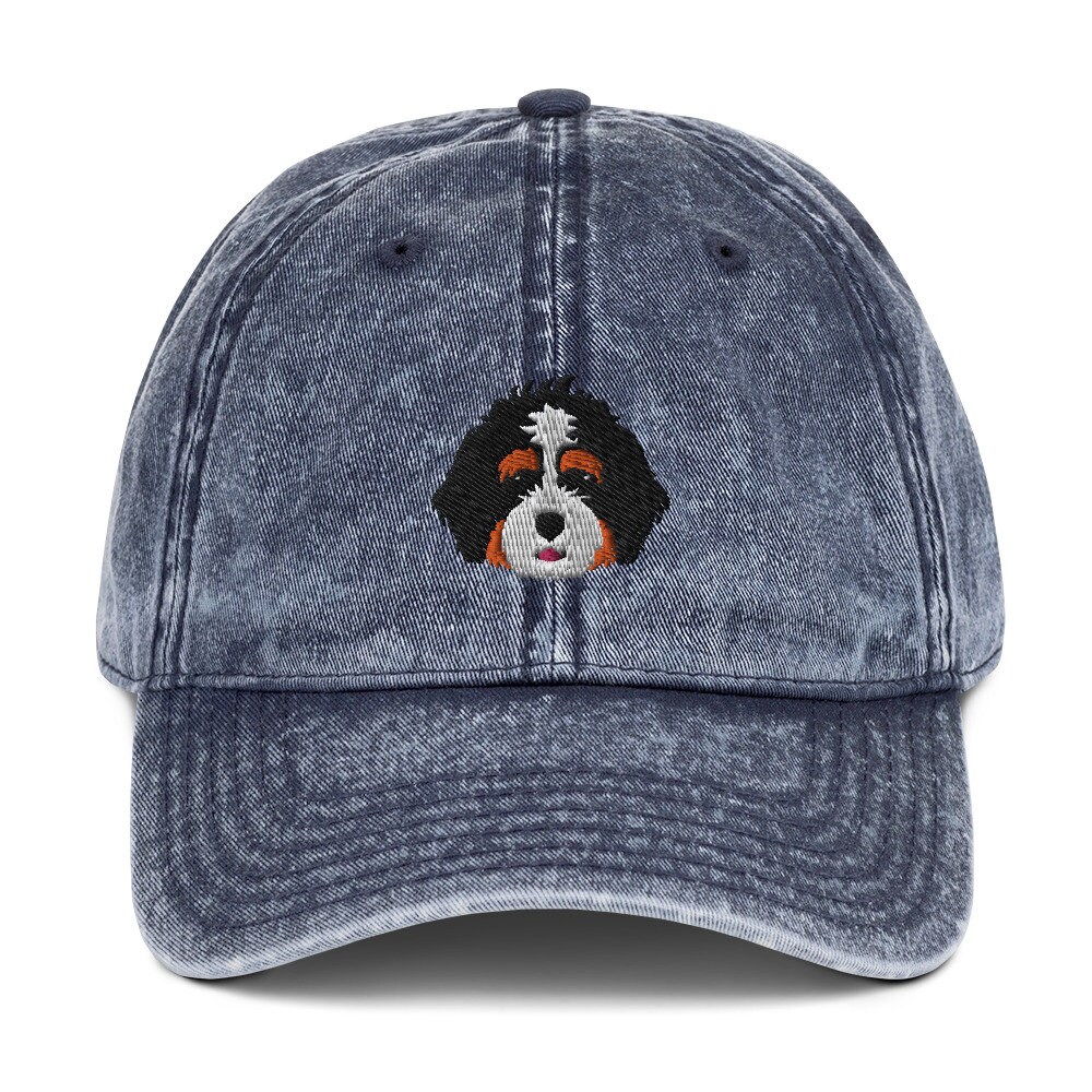 Bernedoodle Mütze, Bestickte Bernedoodle Geschenk, Schwarz-Weiß Unisex Vintage Baumwolle Twill Cap von LGglorydesigns