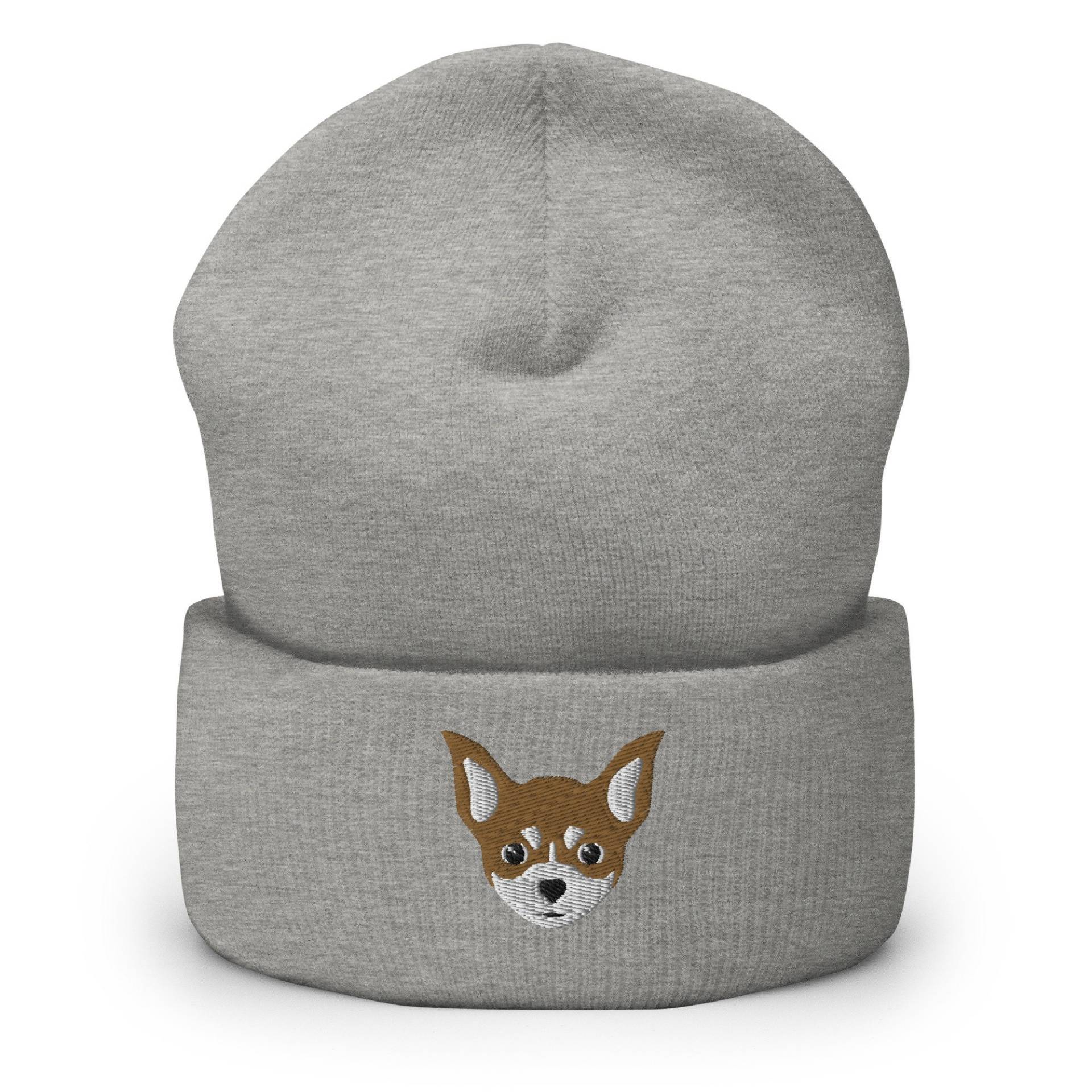 Chihuahua Beanie, Bestickte Geschenk, Mama Papa Wintermütze von LGglorydesigns