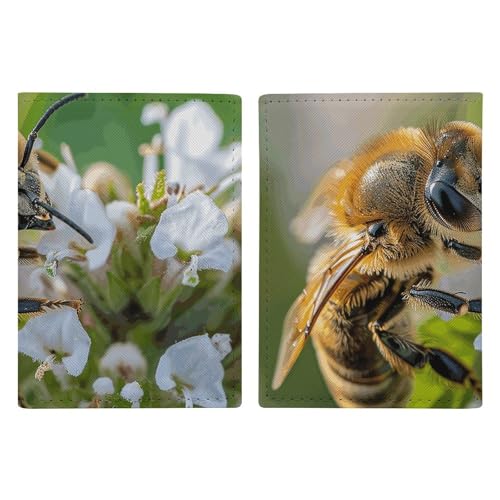 LHJKB Reisepasshülle aus strapazierfähigem PU-Material mit neugierigem Bienendruck, niedlicher Reisepass-Schutzhülle, für Damen und Herren, Reisepasshülle, verschleißfeste Reisepasstasche, A Curious von LHJKB