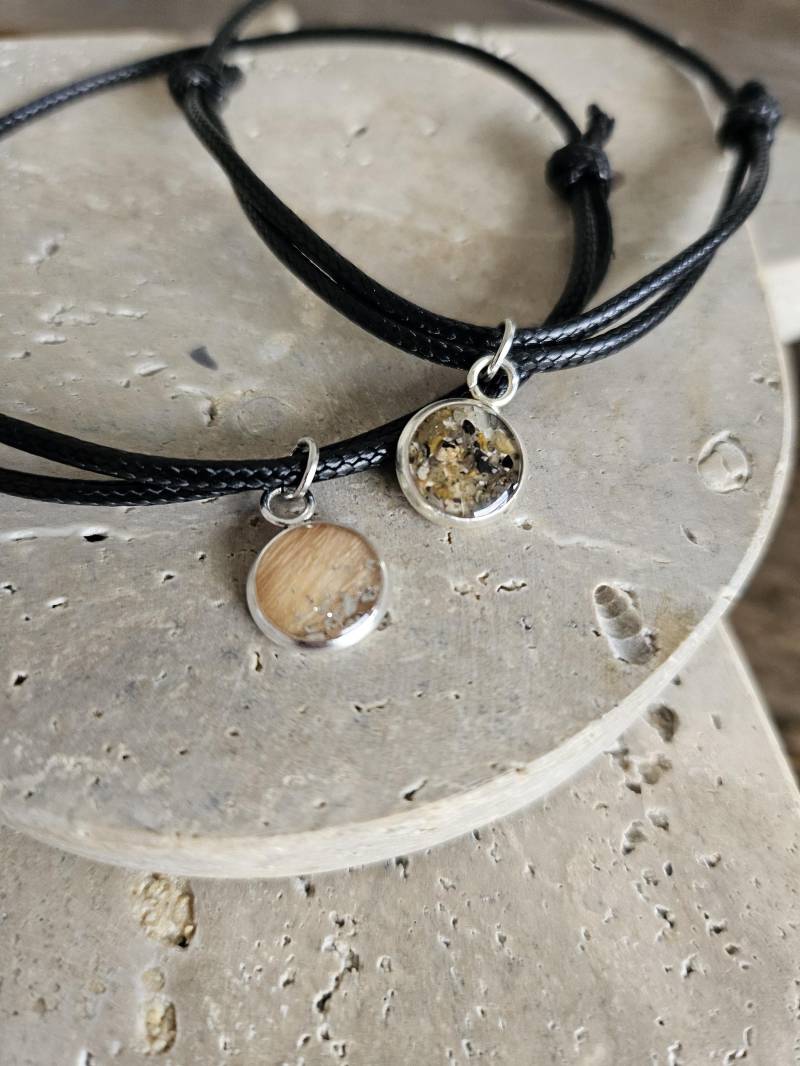 Armband Schwarz Wachsband Tierhaar/Tierasche/Brautstrauß/Babylocke/Erinnerungsschmuck Armband Schwarz Wachsband Tierhaar/Tierasche/Brautstrauß/Babylocke/Erinnerungsschmuck von LIEBLGEDOENS