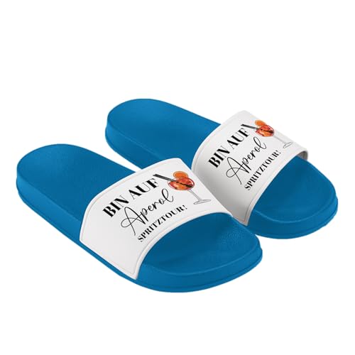 LIEBTASTISCH Badelatschen - Bin auf Aperol Spritztour - Malle - JGA - Geschenk - Hausschuhe - Schlappen - Urlaub (Blau, 45) von LIEBTASTISCH