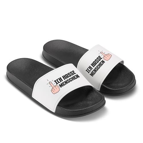 LIEBTASTISCH Badelatschen mit frecher Botschaft Ich hasse Menschen - Schwarze Statement-Schuhe für introvertierte Humor-Fans Schwarz - Größe 39 EU LIEBTASTISCH Badelatschen mit frecher Botschaft Ich hasse Menschen - Schwarze Statement-Schuhe für introvertierte Humor-Fans Schwarz - Größe 39 EU von LIEBTASTISCH