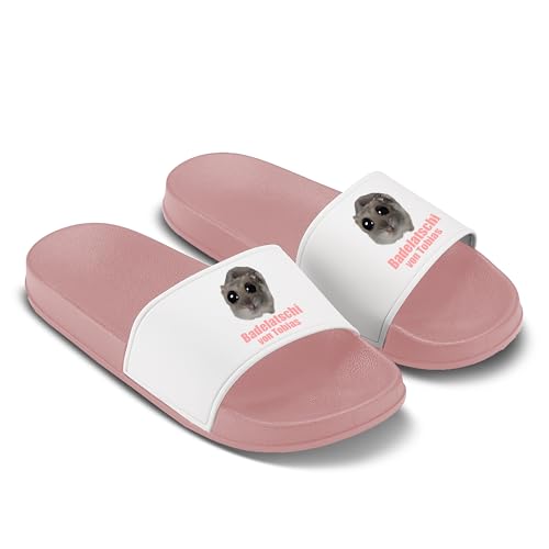 LIEBTASTISCH Sad Hamster Badelatschen - Hausschuhe - Badelatschi - Geschenk für Freund Mann - Meme (Rosa, 44) von LIEBTASTISCH