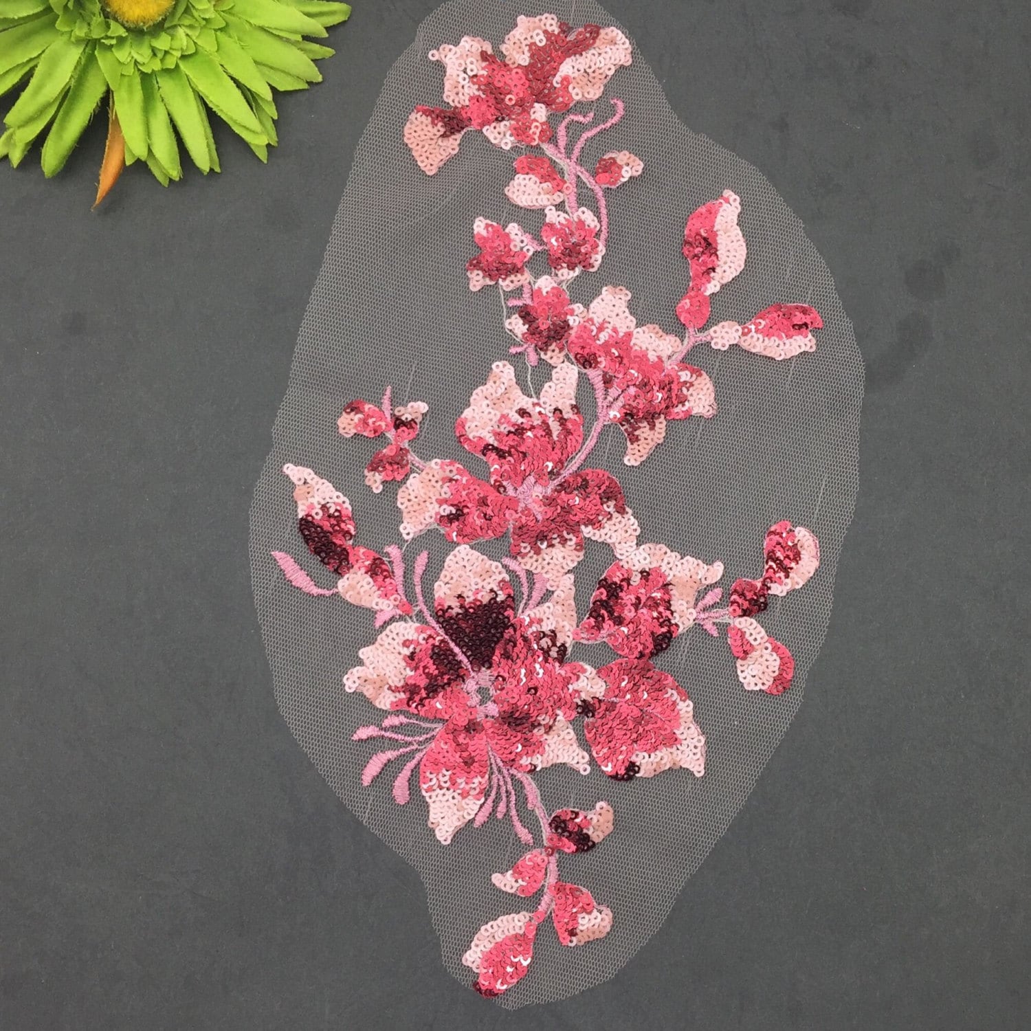 6 Farben Pailletten Spitzen Applikationen von LIFEOFLACE