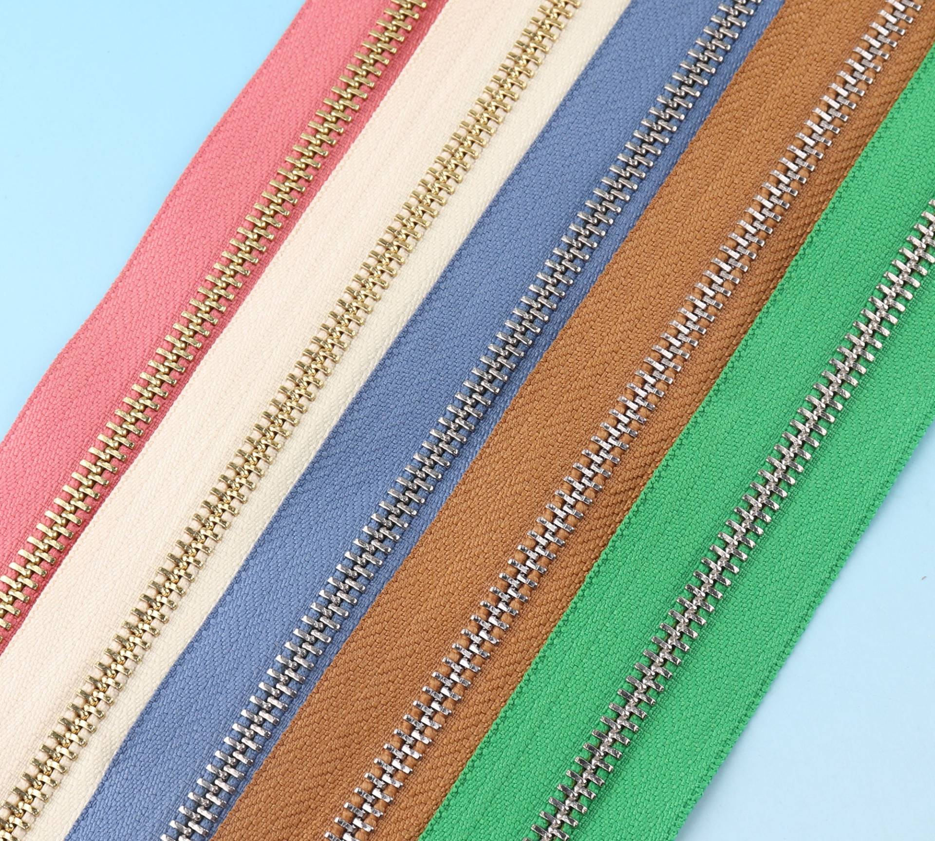 Reißverschluss-Tape-Größe5 X 3-5Yards Bunte Spule Metall Reißverschluss Verschluss Slider Für Zip-Kopf Geldbörse Machen Hardware Bag von LIKEBAGS