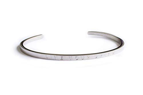 LIKERY Dream Bangle | farblose Typografie Gravur | Stainless Steel Armreif | Stylisches Design | Inspirierender Spruch „LIVE Your Dream“ | Größenverstellbar | Farben: Silber, Gold, Roségold LIKERY Dream Bangle | farblose Typografie Gravur | Stainless Steel Armreif | Stylisches Design | Inspirierender Spruch „LIVE Your Dream“ | Größenverstellbar | Farben: Silber, Gold, Roségold von LIKERY