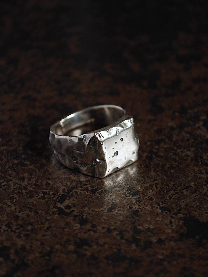 Strukturierter Siegelring, Sterling Silber Ring, Unisex Design, Sandguss Handgefertigt Strukturierter Siegelring, Sterling Silber Ring, Unisex Design, Sandguss Handgefertigt von LIKIKOJewellery