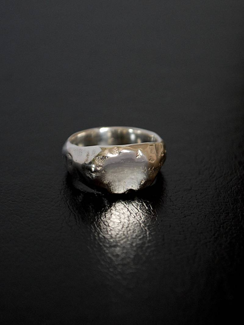 Strukturierter Siegelring, Sterling Silber Ring, Unisex Design, Sandguss Handgefertigt Strukturierter Siegelring, Sterling Silber Ring, Unisex Design, Sandguss Handgefertigt von LIKIKOJewellery