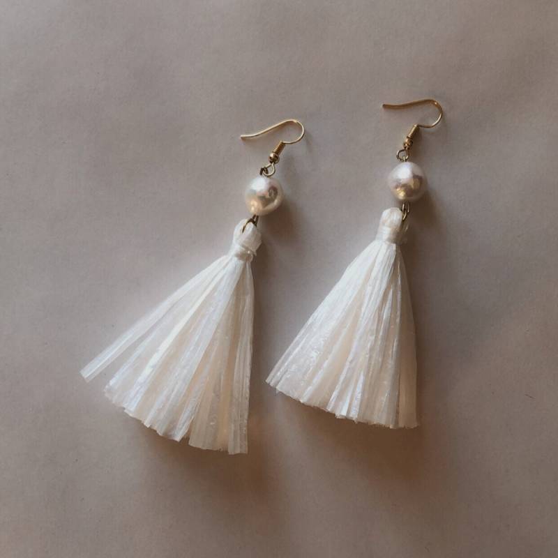 Boho Raffia Ohrringe, Handgefertigte Quaste Hochzeit Zubehör Boho Raffia Ohrringe, Handgefertigte Quaste Hochzeit Zubehör von LILLEYSTUDIO