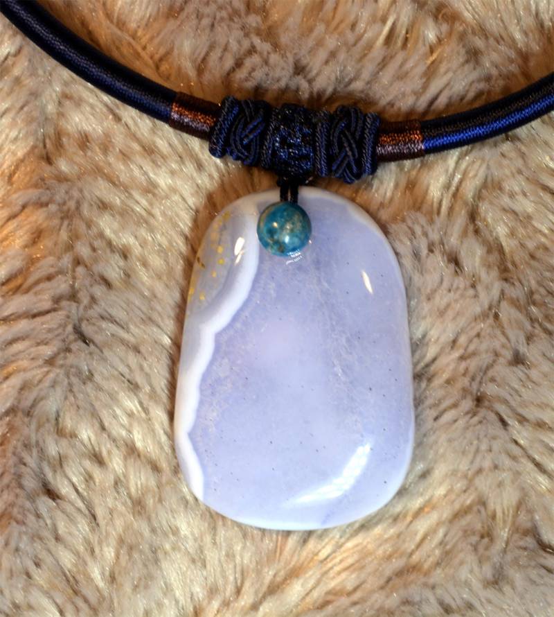 Blauer Chalcedon Anhänger N52 von PALEOSCOPEPALEOLODGE