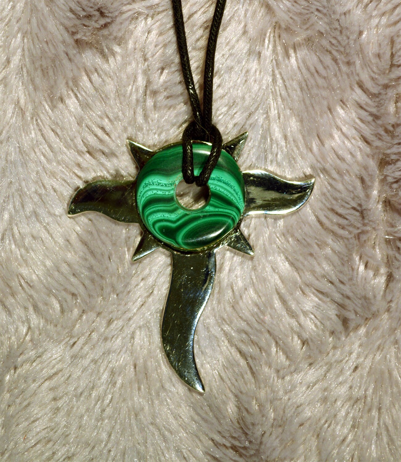 Malachit-stern - Und Kreuzanhänger N100 Brocéliande von LITHOZENPALEOSCOPE