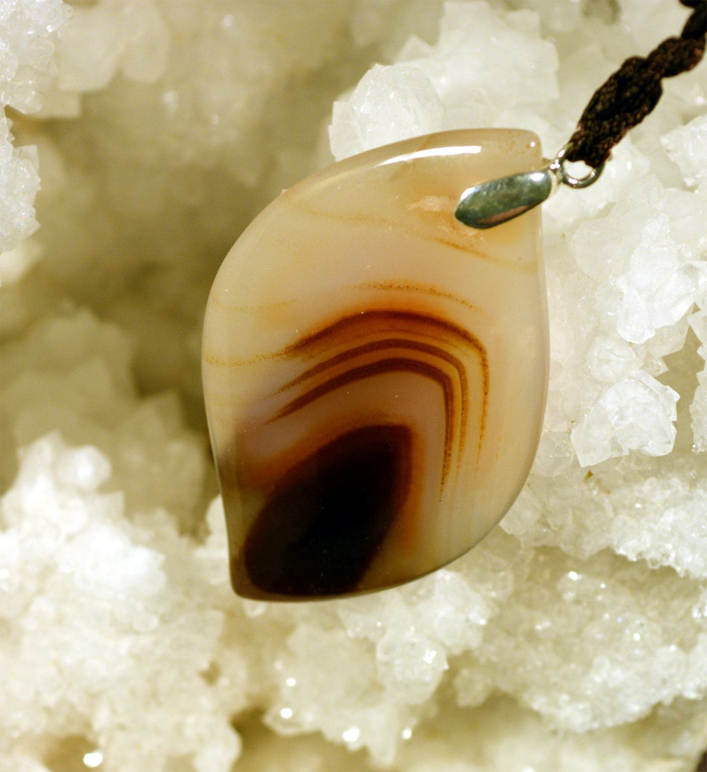 Pfauenaugen-Achat-Anhänger Ref221 von LITHOZENPALEOSCOPE