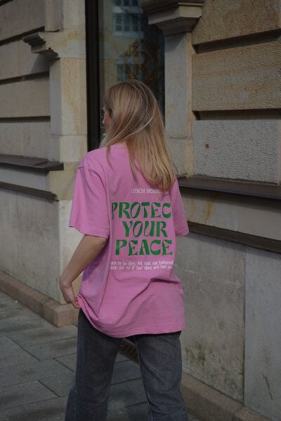 LITSCHI DESIGNS PEACE SHIRT von LITSCHI DESIGNS