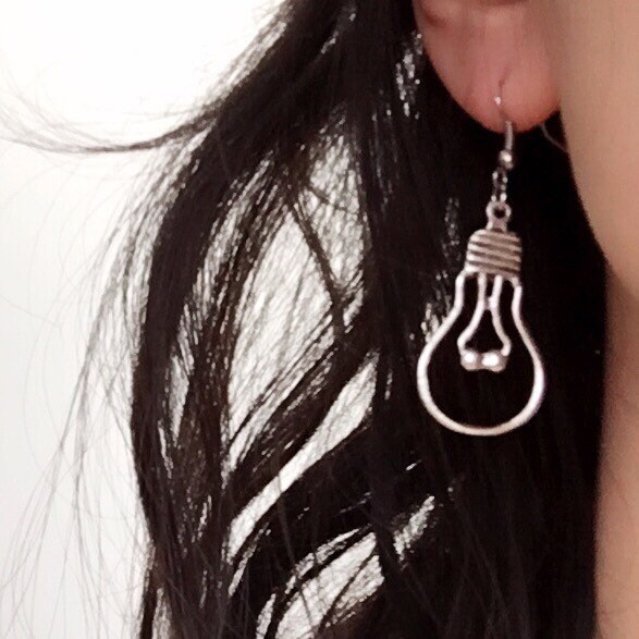 Große Glühbirnen Ohrringe von LITTLEDREAMERUK