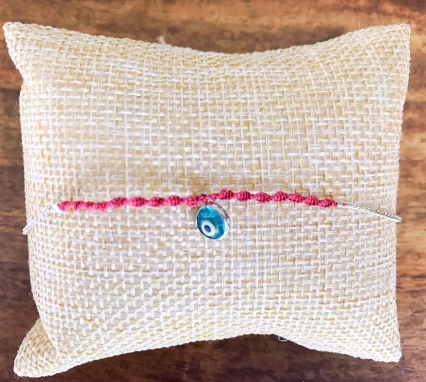 sterling Silberkette Und Seide Geflochten Freundschaftsarmband Mit Auge Anhänger von LIVELOVESHINE13