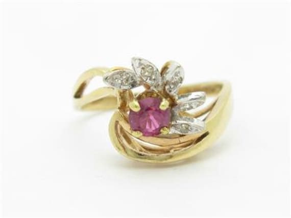 Liv 14K Gelbgold & Diamant Roter Rubin Vintage Design Cocktail Band Ring Geschenk von LIVbyLIVjewelers