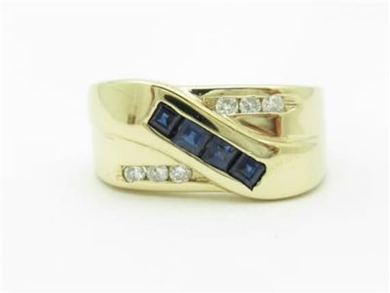 Liv 14K Gelbgold & Diamanten Blauer Saphir Herren Rechteck Design Band Ring Geschenk von LIVbyLIVjewelers
