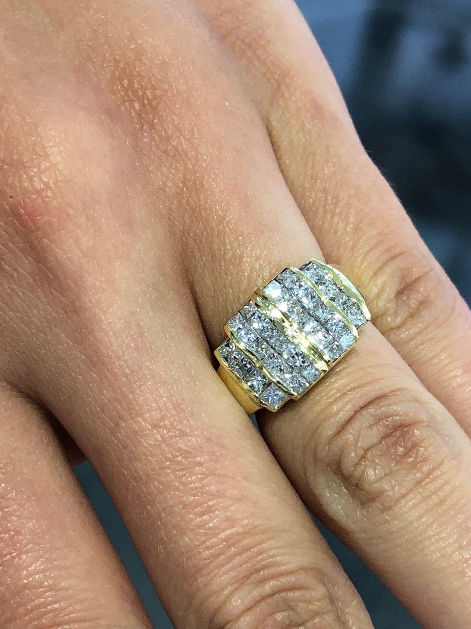Liv 18K Gelbgold & Natürliche Princess Cut Diamanten 1, 95Ct G/Vs1 Unsichtbarer Bandring von LIVbyLIVjewelers