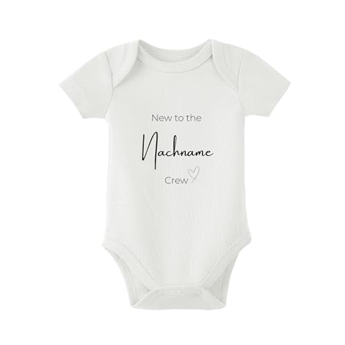 LIYLID Baby Body personalisiert zur schwangerschaft Verkündung | Baby coming soon | new to the Nachname crew |Baby Verkündung | Schwangerschaftsverkündung | Nachwuchs ankündigen (Weiß, 6-9 Monate) von LIYLID