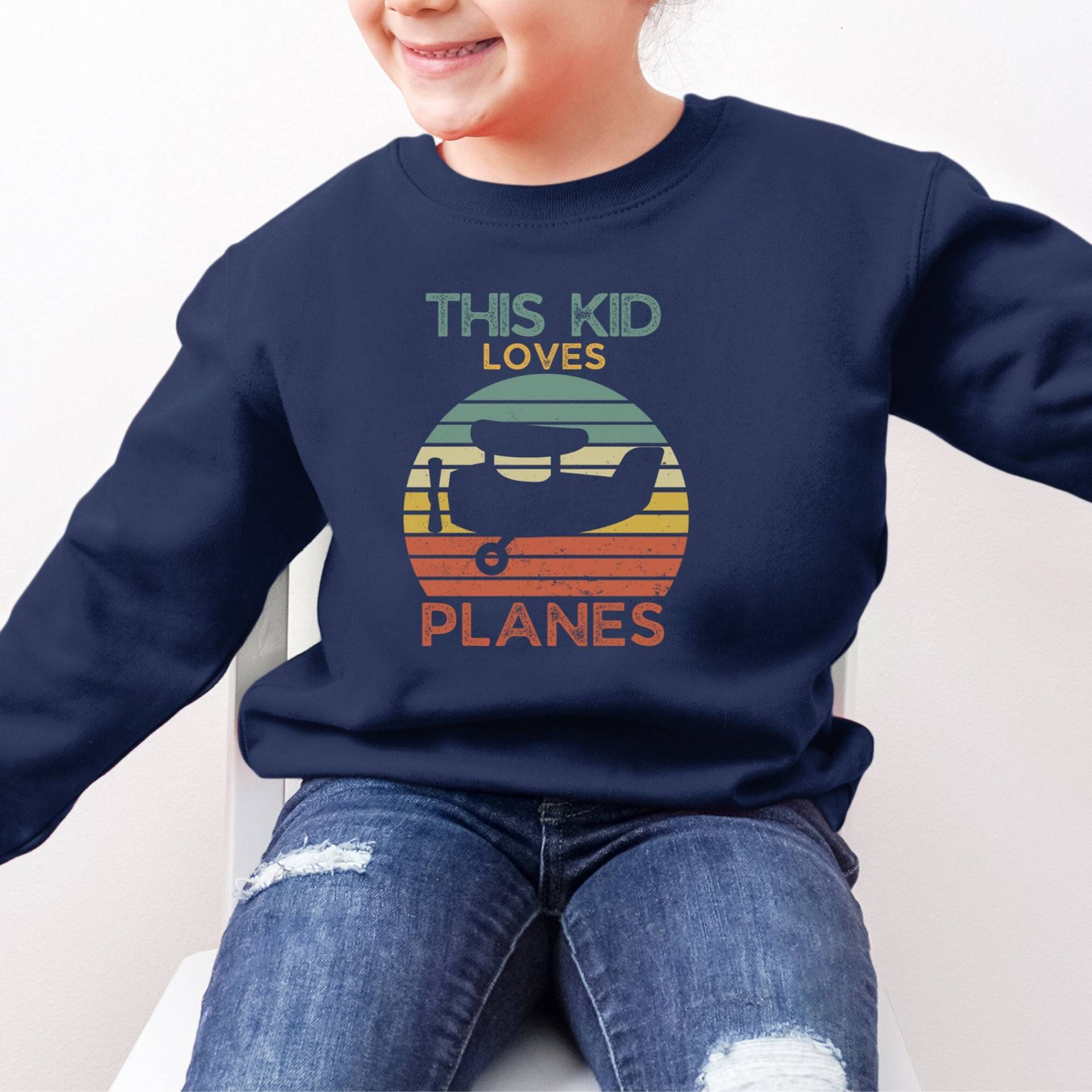 Kinder Flugzeug Sweatshirt, Diese Liebt Flugzeuge, Jungen Mädchen Pullover Für Kinder, Shirt von LJCustomTeesDesign