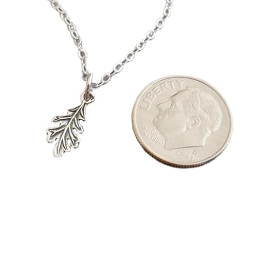 Halskette aus 925er Sterlingsilber mit Mini-Eichenblatt|Natur-Charme|Kleiner, realistischer Baum-Charme|Herbst-Anhänger|Symbol der Stärke|Waldwanderer | mit 45,7 cm langer Kette | versilbert | 0454 von LKBEADS
