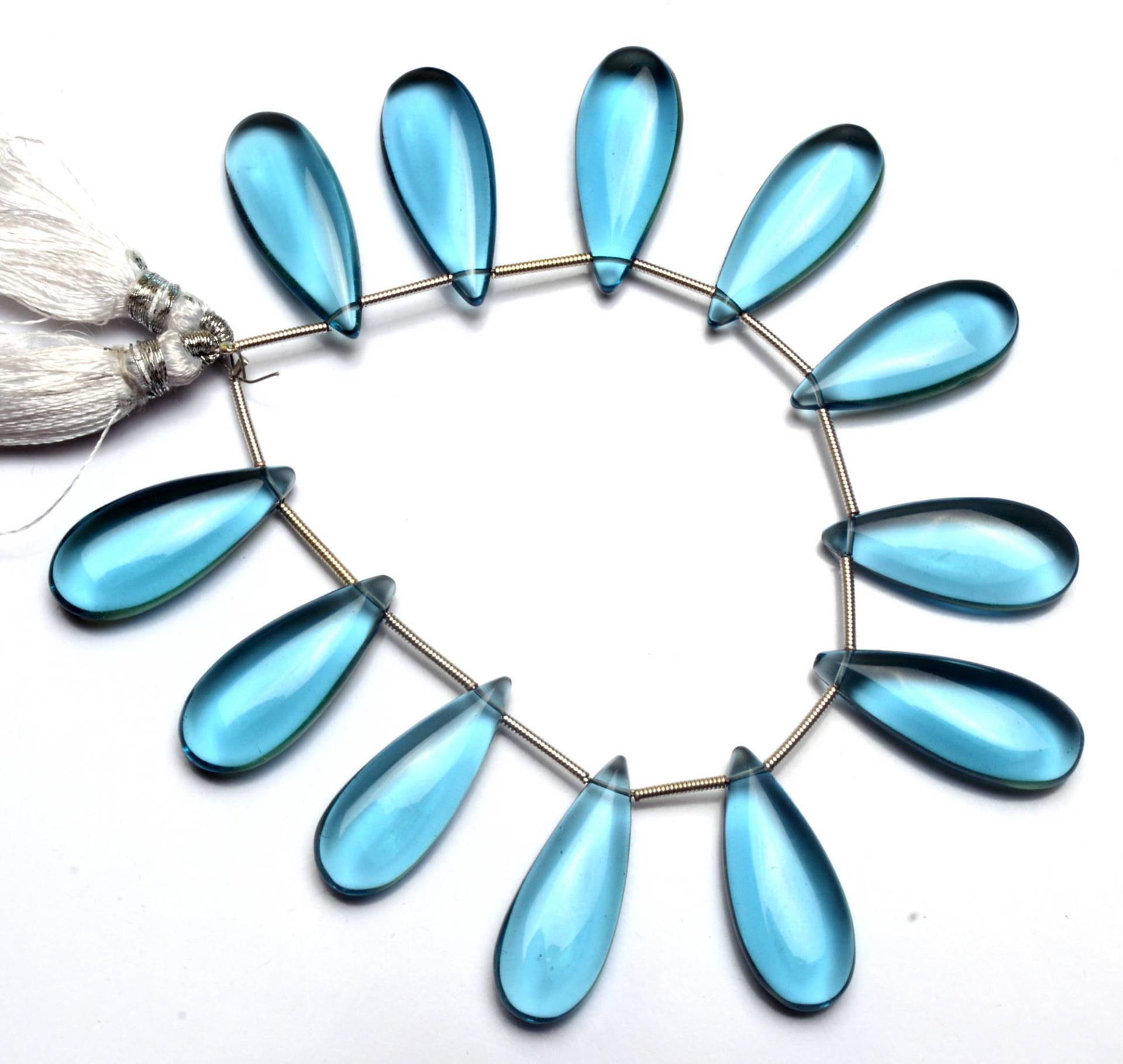 Knickenten-Blau-Aquamarinfarbe Quarz Glatte 10 X 25 Mm Ca. Lange Birnenform Briolette Perlen 7 Zoll Vollstrang von LMGEMS