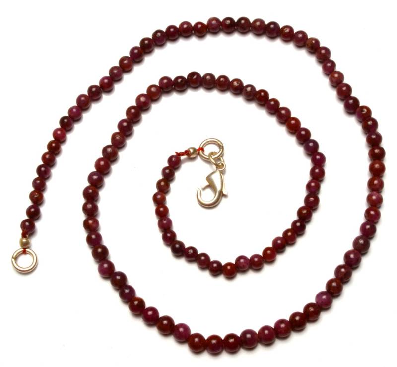 Natürliche Edelstein Rubin Glatte 3, 5 Bis 4, 5 Mm Runde Perlen 16, 5-Zoll-Vollstrang Feine Qualität Naturperlen Komplette Halskette von LMGEMS