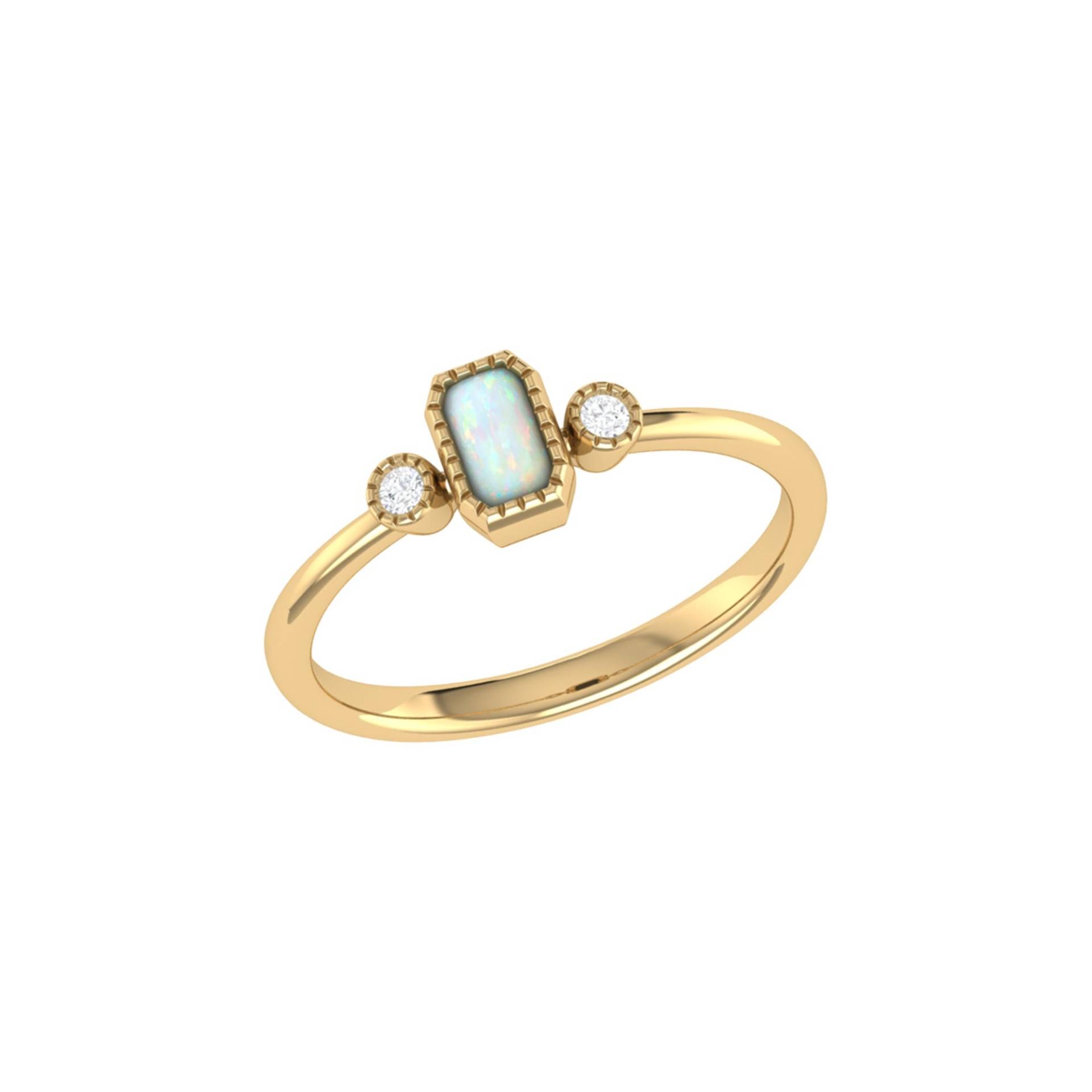 Geburtssteinring Mit Opal Und Diamant Im Smaragdschliff Aus 14 Karat Gelbgold von LMJJewelry