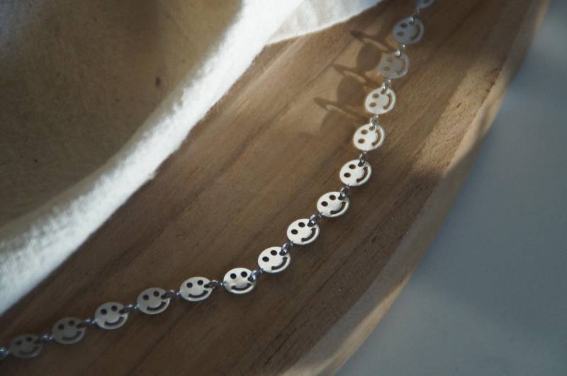 Smiley Armband Edelstahl - Trend Silberfarben, Y2K Schmuck, Kette Mit Smileys, Geschenk Damen & Herren, Handmade Smiley Armband Edelstahl - Trend Silberfarben, Y2K Schmuck, Kette Mit Smileys, Geschenk Damen & Herren, Handmade von LMsocialdesign