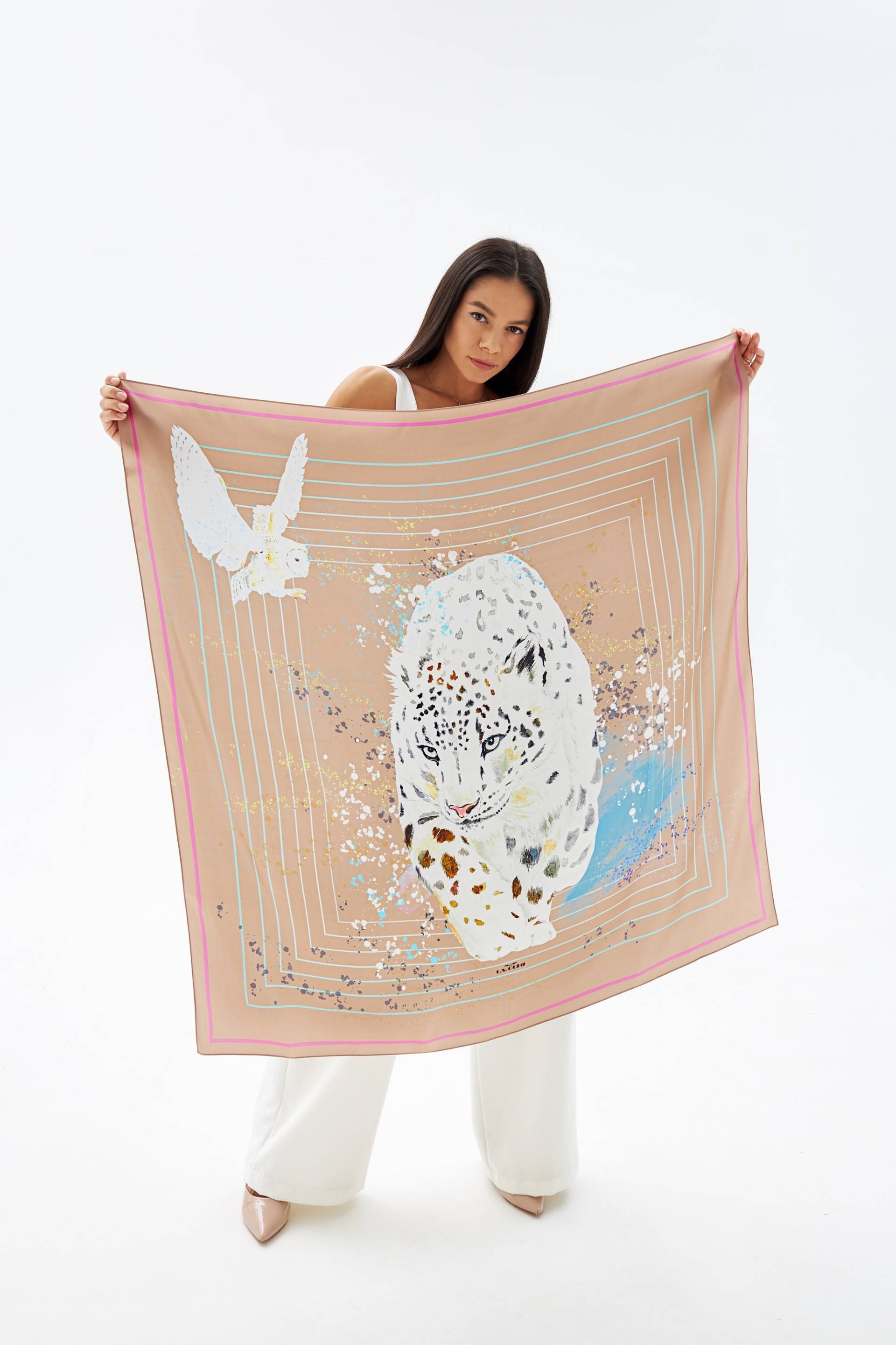 Bedrucktes Seidentuch Mit Edlem Print Im Design By L.n.gufo von LNGUFO